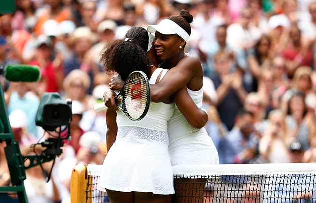 serena-venus-hug-630.jpg